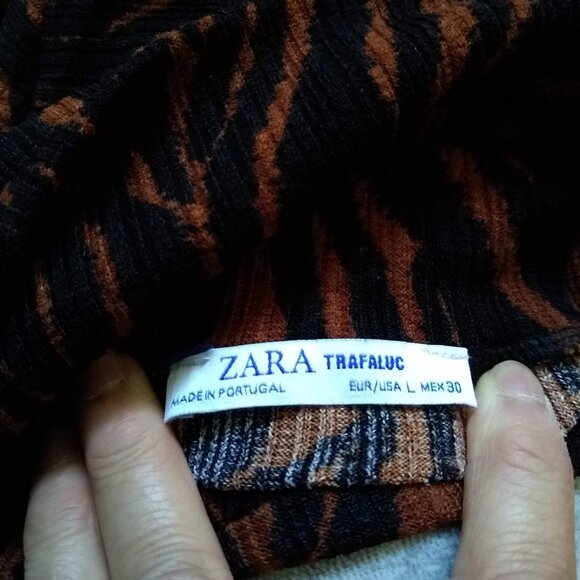 Zara fine knit jacquard animal print mock neck sweater dress - Picture 6 of 7
